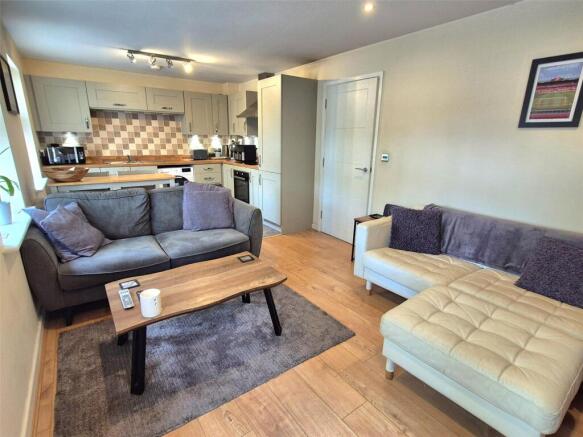 Lounge/Kitchen