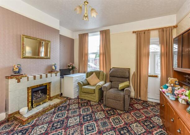 2 Shaw Lane-lounge.jpg