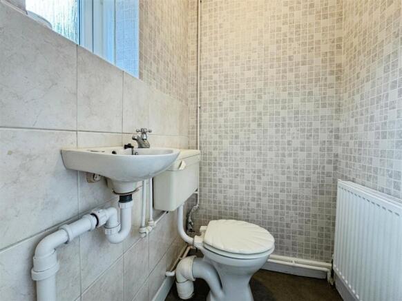 4 bed Semi-Detached for sale Image 10