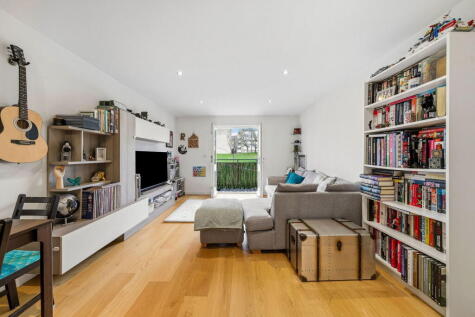 Pinnata Close, Enfield, EN2