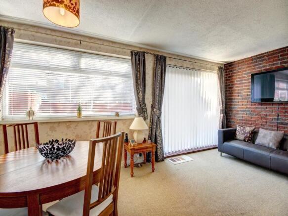Lounge / Dining Room