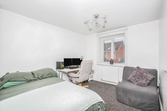 4 bed Semi-Detached for sale Image 10