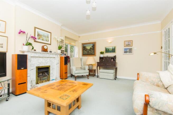 12 Winterbourne Mews-14.jpg