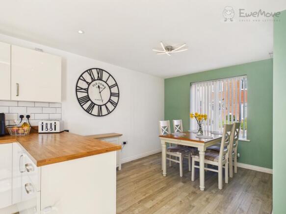 CAM03640G0-PR0106-STILL011