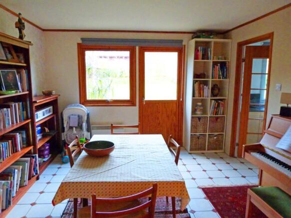 5. Breakfast Area