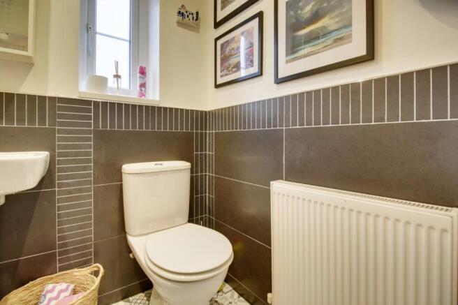 3 bed Semi-Detached for sale Image 8
