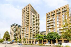 7 144 Compton House, Victory Parade, Plumstead Road, London SE18 6FT