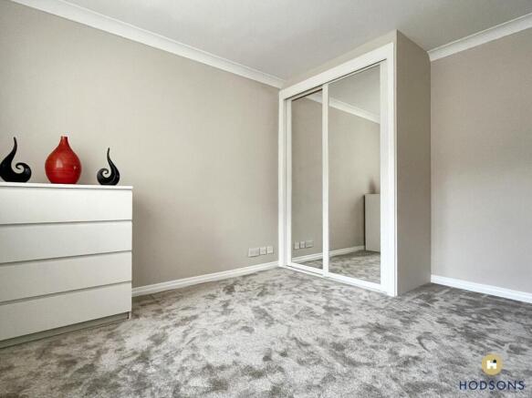 2 bed Apartment to rent Image 12
