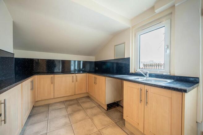 Kitchen 2.jpg