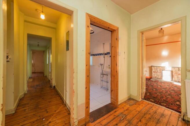 Hallway.jpg