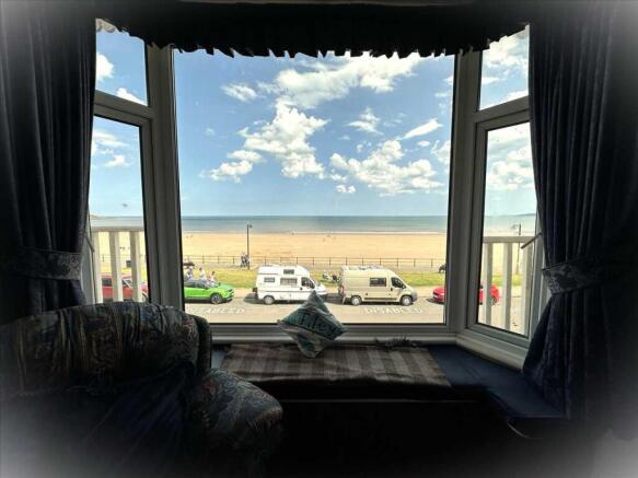 2 bed Flat for sale Image 5