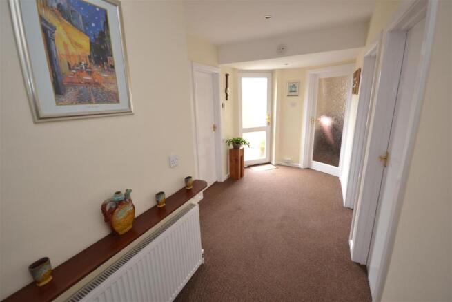 Hallway.JPG