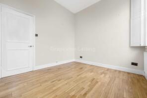 13, Elderwood Place, London SE27 0HJ