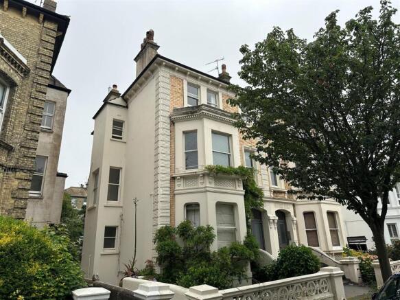 6 Selborne Rd.jpg