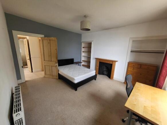 cheltenham bedroom.jpg