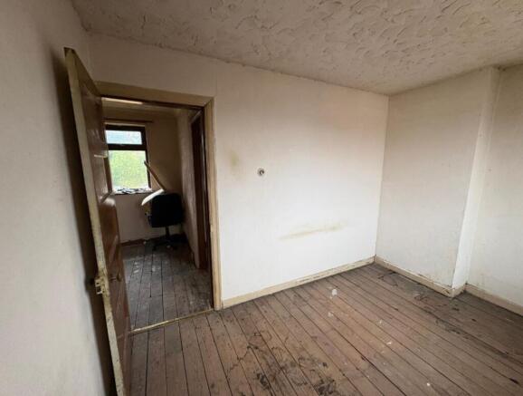 3 bed Semi-Detached for sale Image 8