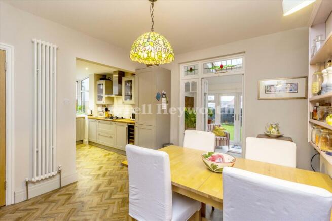 Kitchen dining room