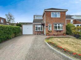 8, Lloyd Close, Hampton Magna, Budbrooke CV35 8SH