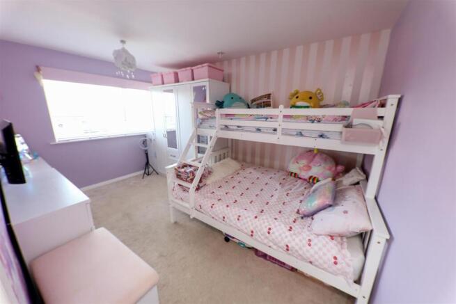 3 bed Semi-Detached for sale Image 12