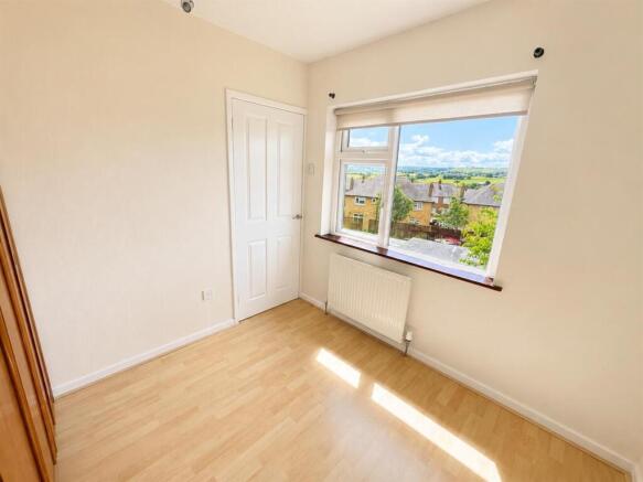 3 bed Semi-Detached for sale Image 10