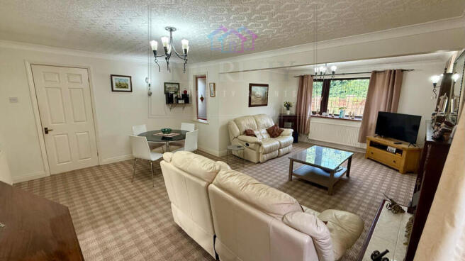 3 bed Bungalow for sale Image 7