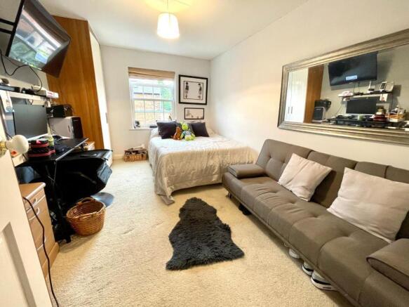 Bedroom 2.jpg