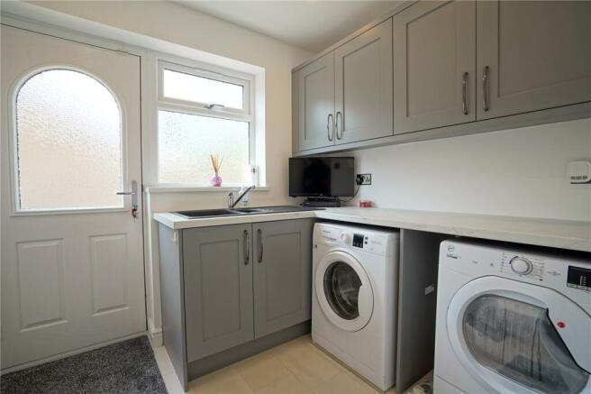 3 bed Bungalow for sale Image 9