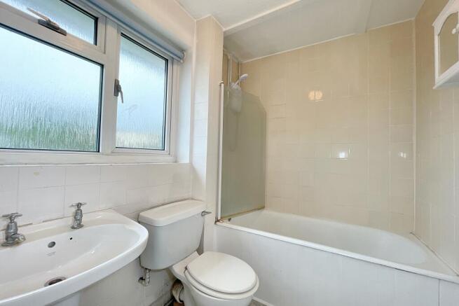 2 Rosemount Gardens, Musbury Road, Axminster, EX13 5AE