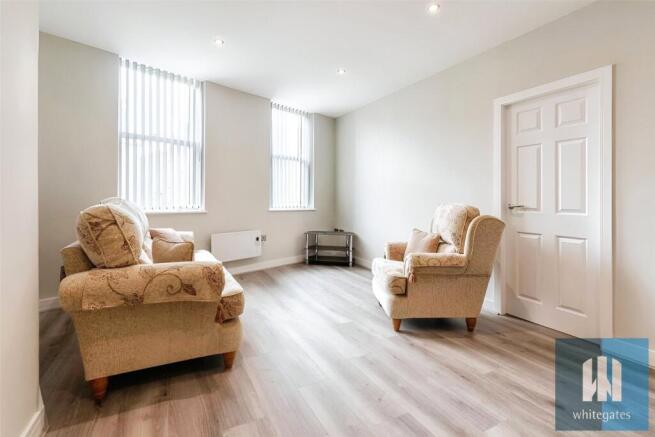 2 bed Apartment to rent Image 8
