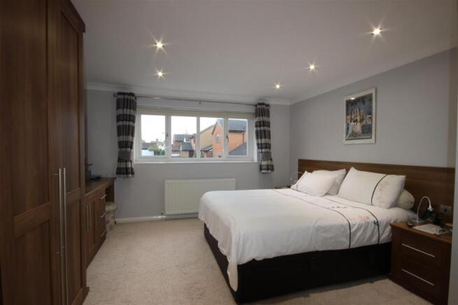 19 Langdale Road Bed