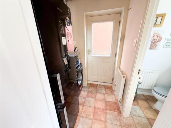 4 bed Detached for sale Image 9