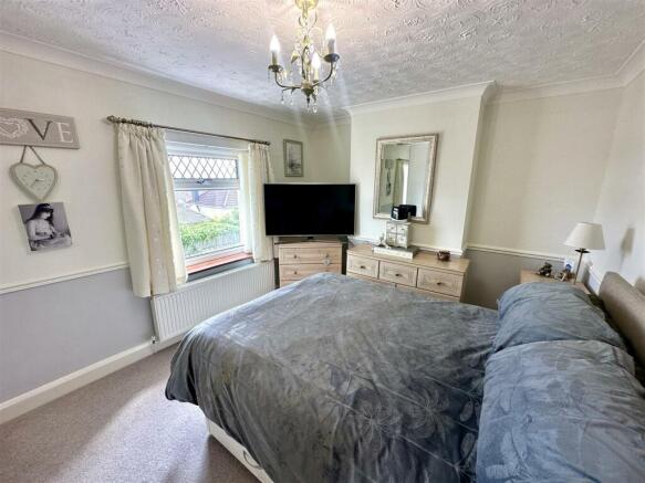 BEDROOM 2