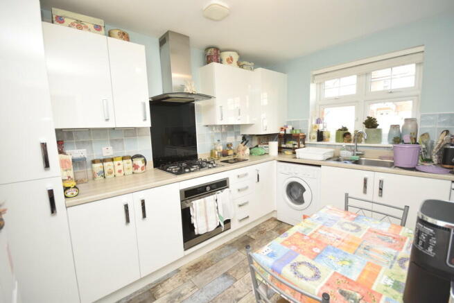 Kitchen/Breakfast...