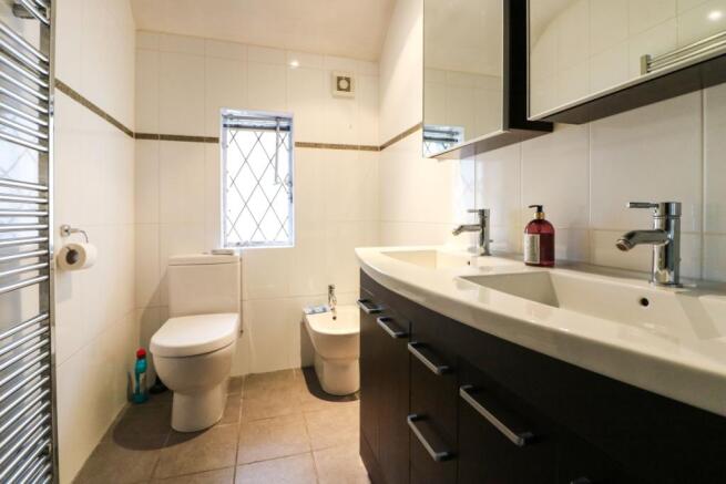 En Suite Shower