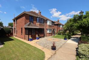23, Manor Close, Havant PO9 1BD