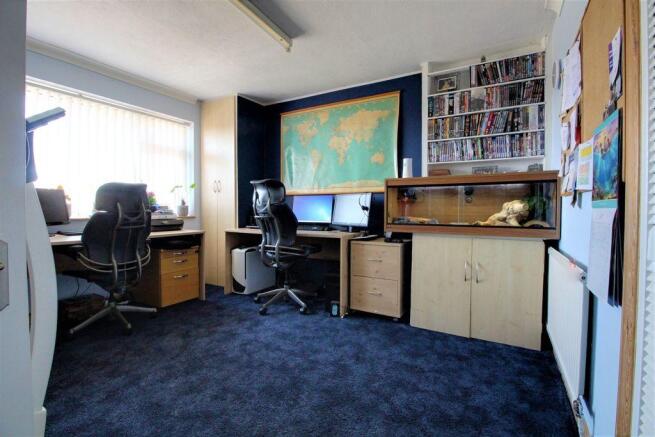 Bedroom 2 (Double)