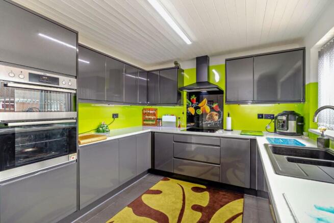 8557290-interior03-800.jpg