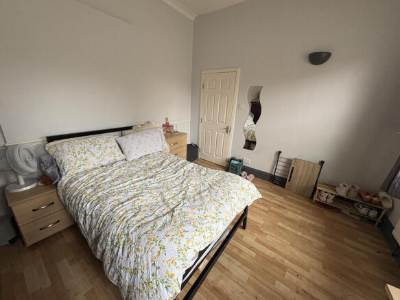 1 bed Terraced to rent Image 11