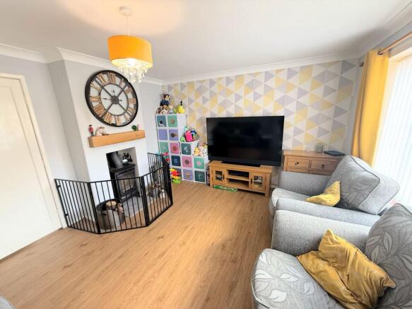 2 bed Semi-Detached for sale Image 6
