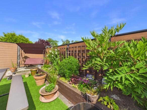 3 bed Semi-Detached for sale Image 12