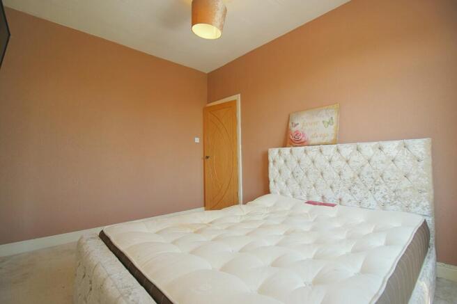 3 bed Semi-Detached for sale Image 12