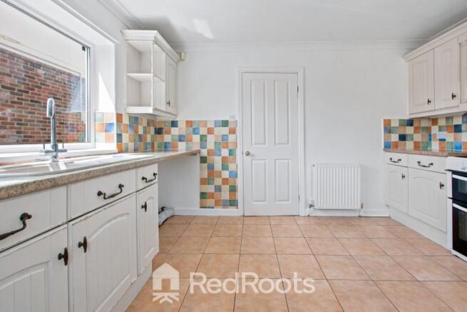 2 bed Semi-Detached for sale Image 8