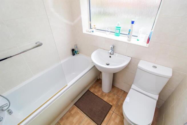 3 bed Semi-Detached for sale Image 8