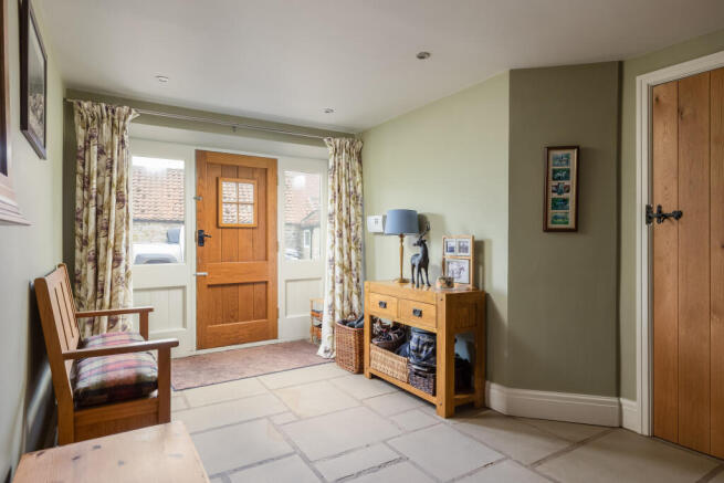 5 bed Farm House for sale Image 4
