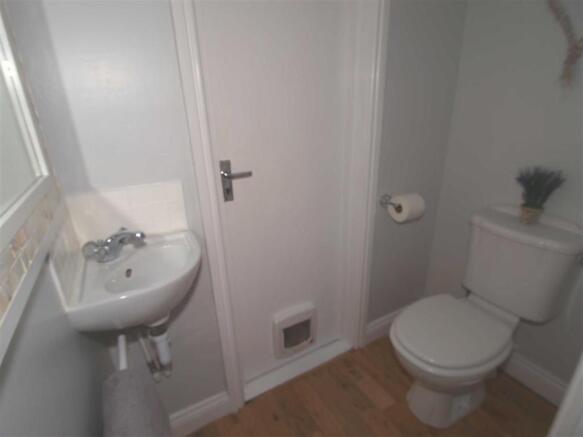 Cloakroom/Wc