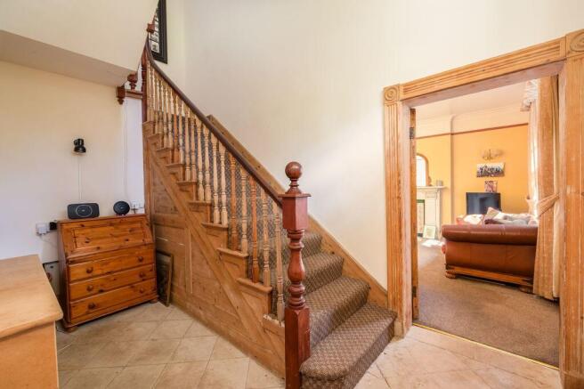 9 bed Detached for sale Image 12