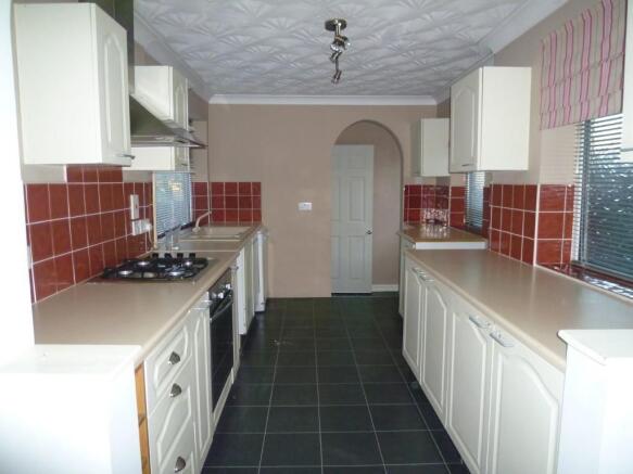 MODERN KITCHEN