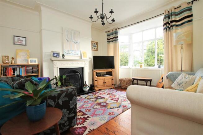 55 Rydal Road lounge 1.JPG