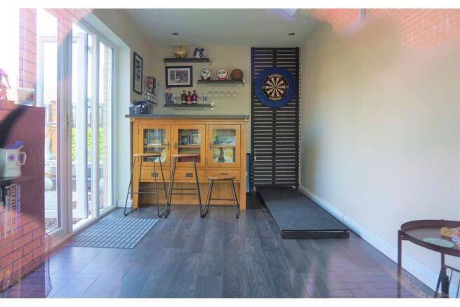 Lounge/Family/Games