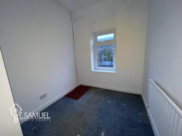 Bedroom 3a.JPG